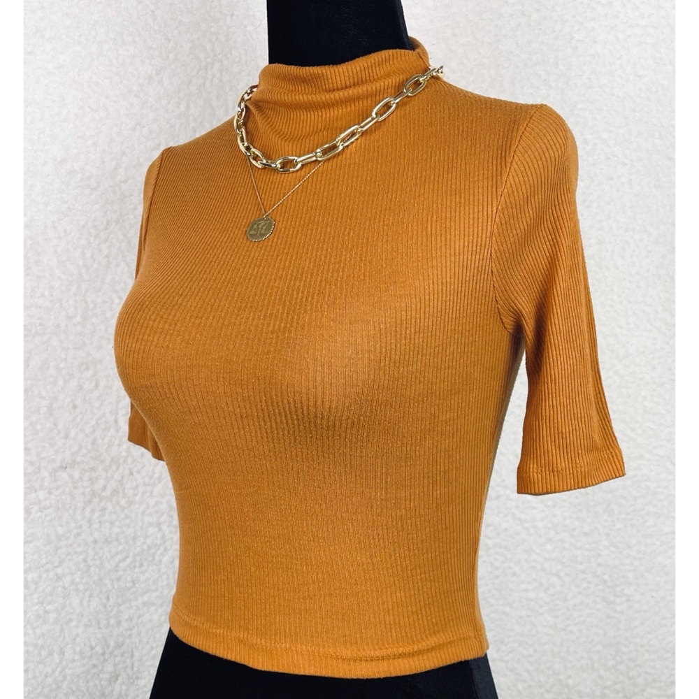 FOREVER 21 • Rust Orange Ribbed Mock-neck Crop Top, XS - Picture 6 of 10